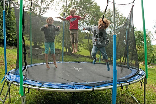 Action auf dem Trampolin
