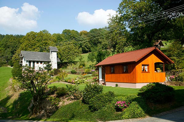 Idyllische Plätzchen finden Sie rund um den Hof